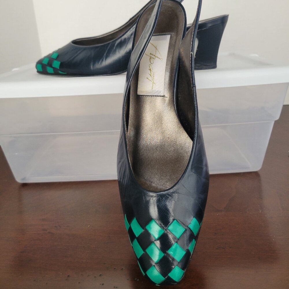 Women's Navy/Green Sling Back Pumps